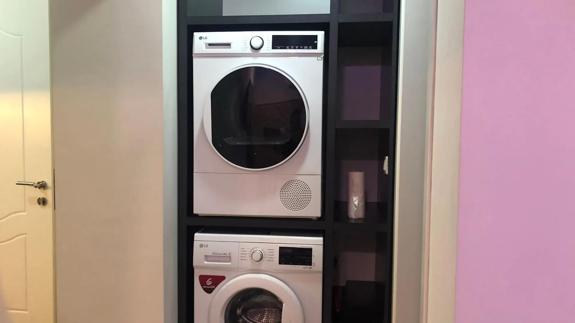 Deluxe Apartment In City Center Tirana